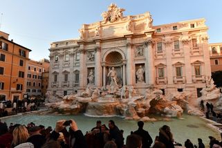 Turisté si letos připlatí. Nové poplatky a daně v Evropě - Novinky